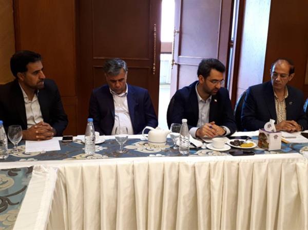با حضور وزیر ارتباطات و فناوری اطلاعات موانع و مشکلات ارتباطی مناطق مختلف شهری و روستایی شهرستان کوار بررسی شد
