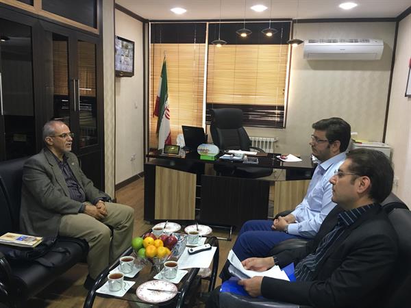 برگزاری جلسه هماهنگی اداره کل ارتباطات و فناوری اطلاعات فارس با مدیر صندوق کارآفرینی امید استان در راستای تسهیل پرداخت وام از محل وجوه اداره شده