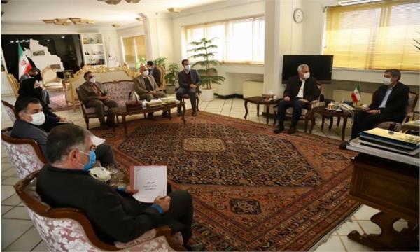 تقدیر استاندار فارس از خدمت رسانی پست بانک در روستاهای فارس