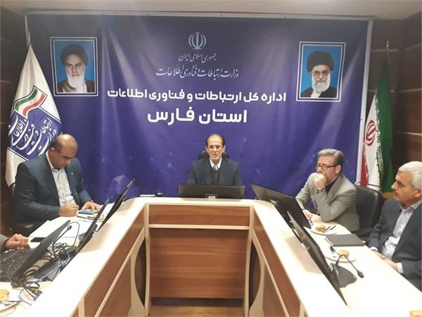پیگیری اجرای طرح فیبرنوری روستایی در حریم آزادراه شیراز اصفهان