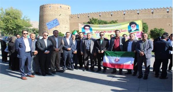 ​حضور مدیران و کارکنان واحدهای تابعه وزارت در استان فارس در مراسم راهپیمایی یوم الله 13 آبان