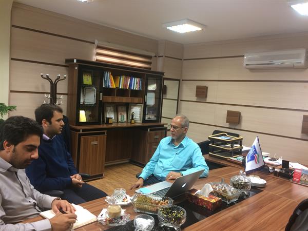 تشکیل جلسه  مدیر کل ارتباطات و فناوری اطلاعات استان در خصوص توسعه و تسهیل در روند کسب و کارهای اینترنتی