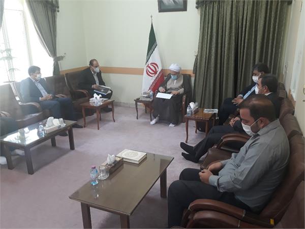 مدیران وزارت در استان فارس با امام جمعه شیراز دیدار کردند