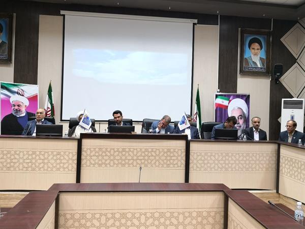 حضور آذری جهرمی وزیر ارتباطات و فناوری اطلاعات در جلسه شورای اداری شهرستان خرامه
