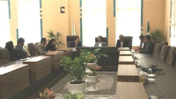 برگزاری جلسه با شهردار شیراز جهت رفع موانع صدور مجوز نصب دکل های اپراتورها