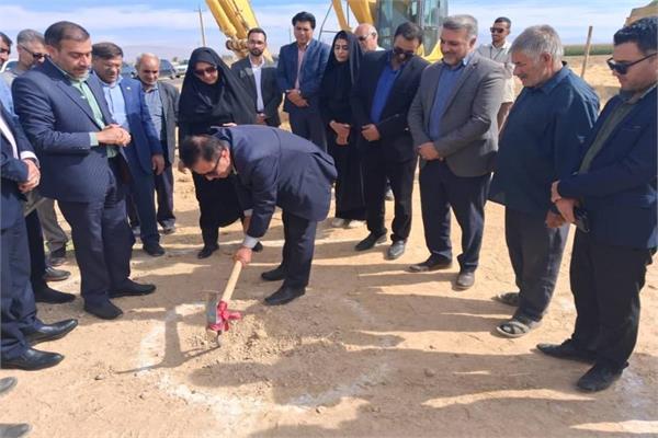 آغاز عملیات اجرایی پروژه 18 کیلومتری ارتباطات فیبر روستایی تار در شهرستان سروستان