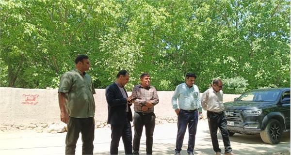 پیگیری فوری مشکلات ارتباطی روستاهای گردشگری بیدگل و دشتک شهرستان مرودشت