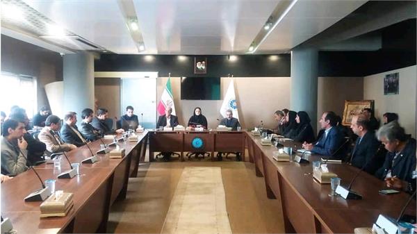 باید از وابستگی به نرم افزارهای بسته خارجی رها شد