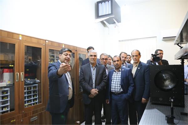 مدیرکل ارتباطات و فناوری اطلاعات استان فارس در معیت استاندار فارس از پژوهشکده مکانیک بازدید کرد