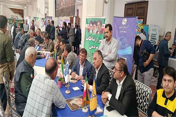 تداوم نهضت خدمت رسانی در حوزه ارتباطات؛ با مشارکت مدیرکل ICT استان فارس در «میز خدمت جهادی» با حضور مدیران کل دستگاههای اجرایی استان