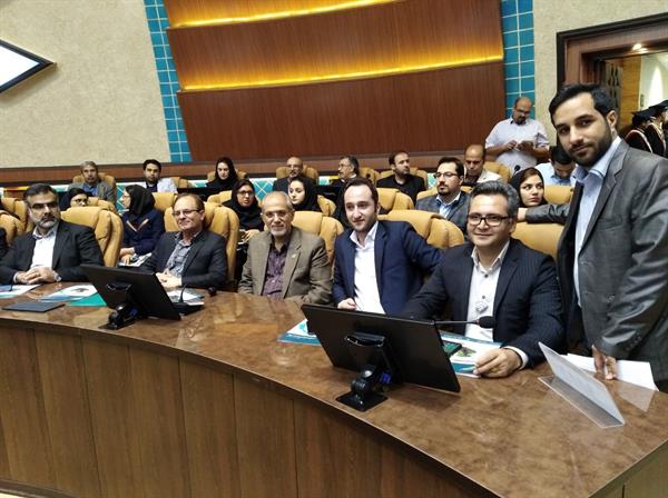 بازدید استاندار فارس با حضور مدیران کل استان از توانمندی های پارک علم و فناوری فارس