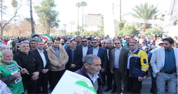 حضور پرشور مدیران و کارکنان بخش ارتباطات و فناوری اطلاعات استان فارس در راهپیمایی 22 بهمن