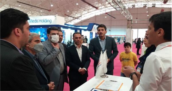 بازدید معاون وزیر ارتباطات از نمایشگاه الکامپ و تلکام استان فارس
