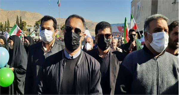 حضور کارکنان اداره کل ارتباطات و فناوری اطلاعات استان فارس در راهپیمایی 22 بهمن