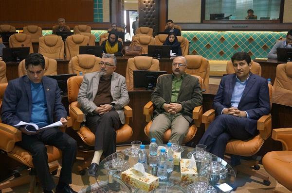 برگزاری سمینار توجیهی با عنوان تسهیلات از محل وجوه اداره شده