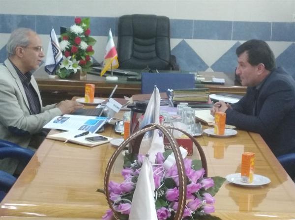 مهندس سهرابی در دیدار با رئیس دانشگاه آزاد اسلامی واحد لارستان بیان نمود: "باید از ظرفیت دانشگاه برای نوآوری و توسعه کسب و کارهای نوین استفاده نمود."