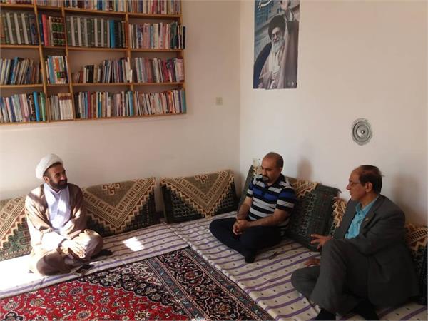 دیدار مدیرکل ارتباطات و فناوری اطلاعات استان فارس با امام جمعه شهر سیدان
